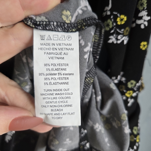 Michael Kors Liquid Knit Floral Roll Tab Sleeve Zipper Detail Floral Top Xl - Picture 8 of 10